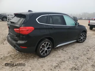 2021 BMW X1 xDrive28i with VIN WBXJG9C07M5T06155, listed as a Copart auction lot 84222754 with 18,466 mi miles and Salvage Title. Bid and sale history available at carsss.com. Image 3.