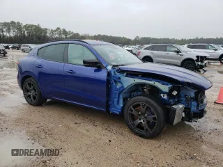 2021 Maserati Levante S with VIN ZN661YUA1MX363105, listed as a Copart auction lot 39611944 with 37,879 mi miles. Bid and sale history available at carsss.com. Image 4.