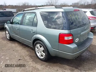 2006 Ford Freestyle Limited with VIN 1FMDK06106GA17968, listed as a IAAI auction lot 41833463 with 226,837 mi miles. Bid and sale history available at carsss.com. Image 3.