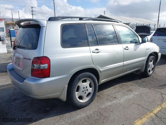 2005 Toyota Highlander with VIN JTEDP21A750053653, listed as a IAAI auction lot 41902774 with 172,421 mi miles. Bid and sale history available at carsss.com. Image 4.
