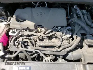 2022 Toyota Sienna XLE z VIN 5TDJRKEC4NS118114, wystawiony jako Copart lot #70589855 z przebiegiem 104 195 mil mil oraz Szkoda całkowita • Salvage title. Historia ofert i sprzedaży dostępna na DreamBid. Obrazek 16.