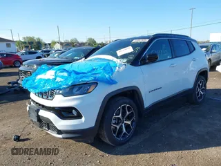 2025 Jeep Compass Limited with VIN 3C4NJDCN0ST566747, listed as a IAAI auction lot 42224070 with 578 mi miles and . Bid and sale history available at DreamBid. Image 18.