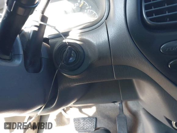 2004 Toyota Tundra SR5 with VIN 5TBET34184S444112, listed as a IAAI auction lot 41989446 with 249,820 mi miles and . Bid and sale history available at DreamBid. Image 11.