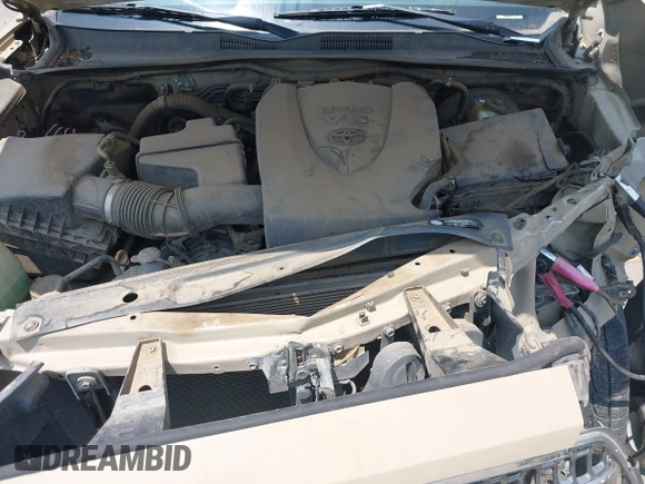 2017 Toyota Tacoma SR5 z VIN 3TMAZ5CN8HM039863, wystawiony jako IAAI lot #42384198 z przebiegiem 53 142 mil mil oraz . Historia ofert i sprzedaży dostępna na DreamBid. Obrazek 10.