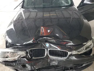 2018 BMW 3 Series 320i with VIN WBA8E1G52JNU93516, listed as a Copart auction lot 59403075 with 86,269 mi miles and Non repairable. Bid and sale history available at DreamBid. Image 11.