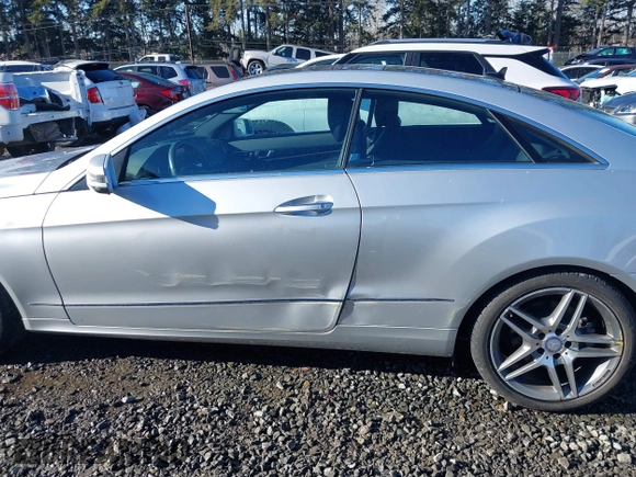 2014 Mercedes-Benz E 350 with VIN WDDKJ8JB5EF266127, listed as a IAAI auction lot 41413588 with 115,208 mi miles and . Bid and sale history available at DreamBid. Image 15.