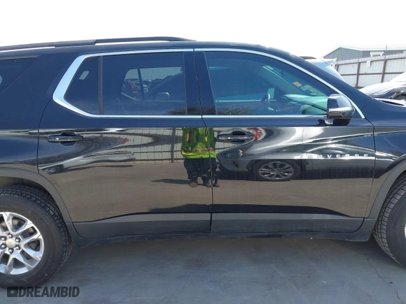 2019 Chevrolet Traverse LT Leather with VIN 1GNERHKW5KJ255680, listed as a IAAI auction lot 41702502 with 151,789 mi miles. Bid and sale history available at carsss.com. Image 13.