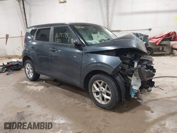 2020 Kia Soul LX with VIN KNDJ23AU4L7056682, listed as a IAAI auction lot 41679775 with 85,531 mi miles. Bid and sale history available at carsss.com. Image 1.