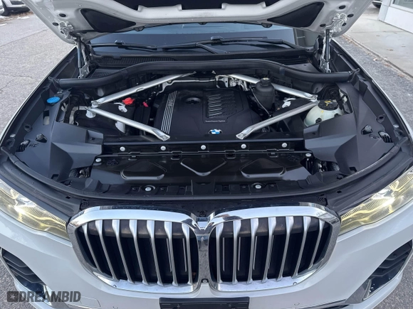 2020 BMW X7 xDrive40i with VIN 5UXCW2C05L9A03397, listed as a IAAI auction lot 41381437 with 141,656 mi miles. Bid and sale history available at carsss.com. Image 10.
