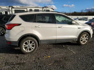 2019 Ford Escape SEL with VIN 1FMCU9HD8KUA83956, listed as a Copart auction lot 87009664 with 70,925 mi miles and Salvage Title. Bid and sale history available at carsss.com. Image 3.