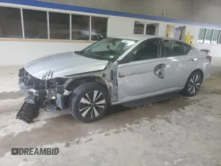 2022 Nissan Altima SV z VIN 1N4BL4DV8NN424510, wystawiony jako Copart lot #56922195 z przebiegiem 42 931 mil mil oraz Szkoda całkowita • Salvage title. Historia ofert i sprzedaży dostępna na DreamBid. Obrazek 1.