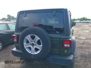2021 Jeep Wrangler Unlimited Willys with VIN 1C4HJXDM9MW577585, listed as a IAAI auction lot 41739499 with 47,076 mi miles and . Bid and sale history available at DreamBid. Image 16.