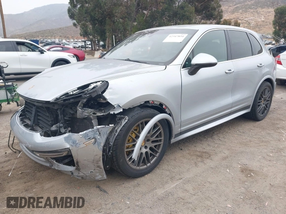 2017 Porsche Cayenne S z VIN WP1AB2A2XHLA51668, wystawiony jako IAAI lot #42347854 z przebiegiem 85 227 mil mil oraz . Historia ofert i sprzedaży dostępna na DreamBid. Obrazek 2.