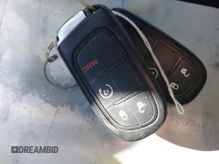 2019 Jeep Cherokee Latitude Plus с VIN 1C4PJMLB3KD291251, выставлен на аукционе IAAI как лот 41609501 с пробегом 52 292 миль миль и . История ставок и продаж доступна на DreamBid. Изображение 11.