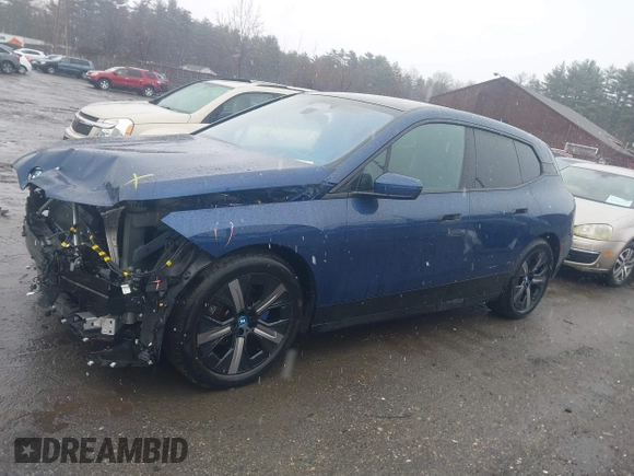 2023 BMW iX xDrive50 z VIN WB523CF08PCM23678, wystawiony jako IAAI lot #41930985 z przebiegiem 19 040 mil mil oraz . Historia ofert i sprzedaży dostępna na DreamBid. Obrazek 15.