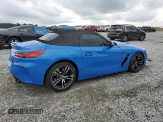 2020 BMW Z4 sDriveM40i z VIN WBAHF9C07LWW42621, wystawiony jako Copart lot #55942195 z przebiegiem Nie podano mil oraz Szkoda całkowita • Salvage title. Historia ofert i sprzedaży dostępna na DreamBid. Obrazek 3.