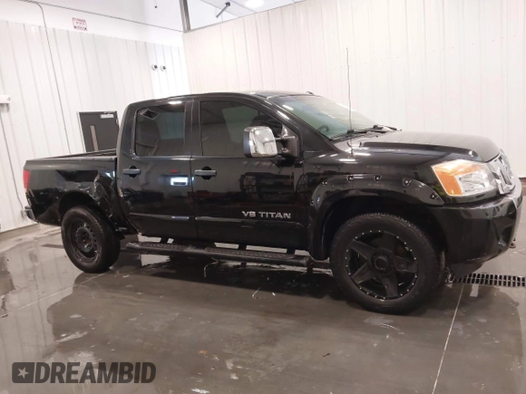 2015 Nissan Titan SV z VIN 1N6AA0EC6FN502962, wystawiony jako IAAI lot #41358935 z przebiegiem 102 204 mil mil oraz . Historia ofert i sprzedaży dostępna na DreamBid. Obrazek 14.