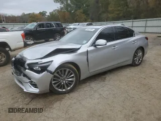 2018 Infiniti Q50 Sport with VIN JN1EV7AP0JM364587, listed as a Copart auction lot 84837084 with 136,528 mi miles and Salvage Title. Bid and sale history available at carsss.com. Image 1.