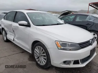 2011 Volkswagen Jetta SEL with VIN 3VWLX7AJ5BM327953, listed as a IAAI auction lot 42377867 with 118,550 mi miles and . Bid and sale history available at DreamBid. Image 1.