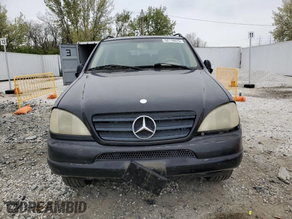 2000 Mercedes-Benz M 320/430/500 z VIN 4JGAB54E3YA209798, wystawiony jako Copart lot #52116575 z przebiegiem Nie podano mil oraz Szkoda całkowita • Salvage title. Historia ofert i sprzedaży dostępna na DreamBid. Obrazek 5.