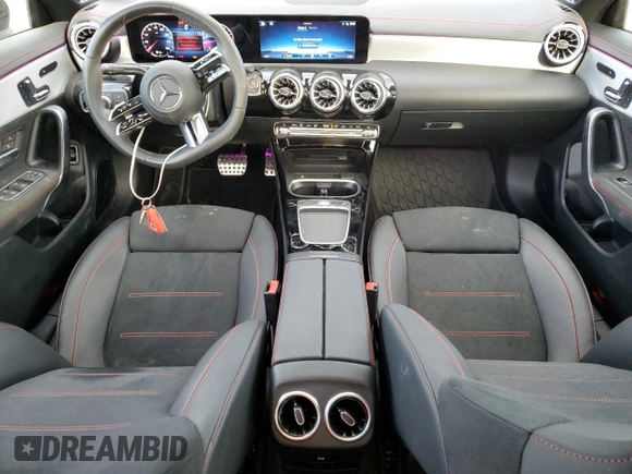 2024 Mercedes-Benz CLA 250 z VIN W1K5J4HB5RN452015, wystawiony jako Copart lot #79167324 z przebiegiem 4 767 mil mil oraz Szkoda całkowita • Salvage title. Historia ofert i sprzedaży dostępna na DreamBid. Obrazek 8.