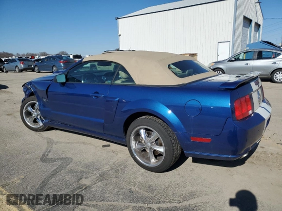 2008 Ford Mustang GT Deluxe z VIN 1ZVHT85H085155666, wystawiony jako Copart lot #47425595 z przebiegiem Nie podano mil oraz Szkody całkowita. Historia ofert i sprzedaży dostępna na DreamBid. Obrazek 2.