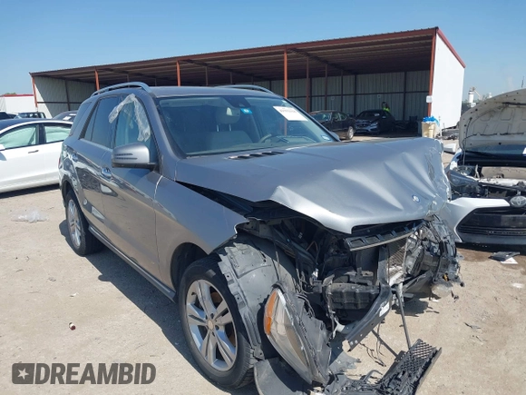 2015 Mercedes-Benz M 350 with VIN 4JGDA5JB8FA562500, listed as a IAAI auction lot 41932318 with 117,512 mi miles and . Bid and sale history available at DreamBid. Image 1.