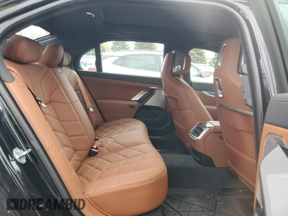 2024 BMW 7 Series 760i xDrive z VIN WBA33EJ08RCR11878, wystawiony jako Copart lot #78952474 z przebiegiem 280 mil mil oraz Szkoda całkowita • Salvage title. Historia ofert i sprzedaży dostępna na DreamBid. Obrazek 10.