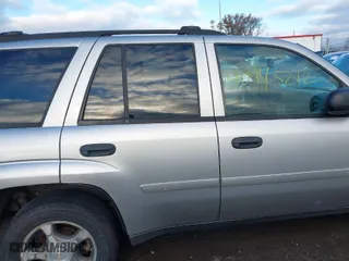 2008 Chevrolet TrailBlazer Fleet w/2FL with VIN 1GNDT13S182242282, listed as a IAAI auction lot 40945212 with 176,737 mi miles. Bid and sale history available at carsss.com. Image 13.