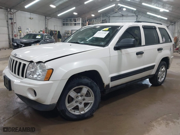 2006 Jeep Grand Cherokee Laredo with VIN 1J8GR48K06C163877, listed as a IAAI auction lot 41971240 with 250,544 mi miles. Bid and sale history available at carsss.com. Image 2.