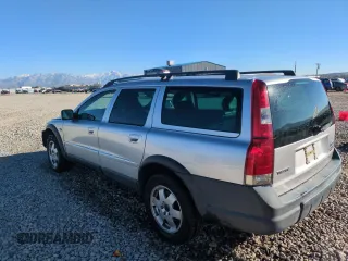 2003 Volvo V70 XC70 z VIN YV1SZ59H831111876, wystawiony jako Copart lot #79505134 z przebiegiem 175 692 mil mil oraz Szkoda całkowita • Salvage title. Historia ofert i sprzedaży dostępna na DreamBid. Obrazek 2.
