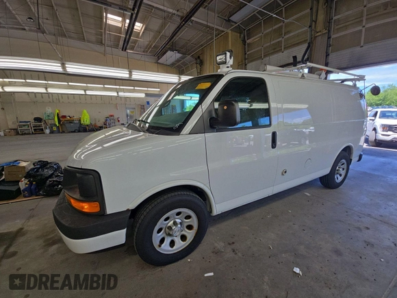 2014 Chevrolet Express Cargo z VIN 1GCSGAFX3E1200712, wystawiony jako IAAI lot #42854205 z przebiegiem 64 421 mil mil oraz . Historia ofert i sprzedaży dostępna na DreamBid. Obrazek 19.