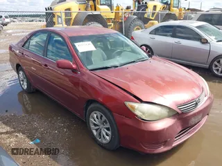2006 Toyota Camry STD with VIN 4T1BE32K56U165520, listed as a IAAI auction lot 42372140 with 165,470 mi miles and . Bid and sale history available at DreamBid. Image 1.