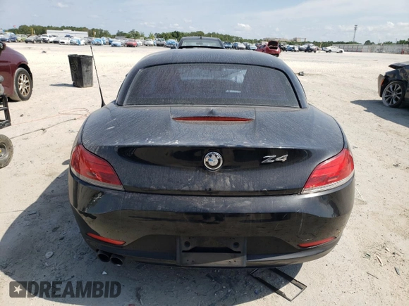 2015 BMW Z4 sDrive28i z VIN WBALL5C51FP557408, wystawiony jako Copart lot #55568525 z przebiegiem Nie podano mil oraz Szkoda całkowita • Salvage title. Historia ofert i sprzedaży dostępna na DreamBid. Obrazek 6.