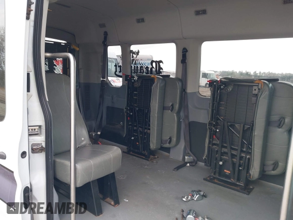 2017 Ford Transit XL с VIN 1FBZX2CM7HKA84741, выставлен на аукционе IAAI как лот 41782679 с пробегом 233 350 миль миль и . История ставок и продаж доступна на DreamBid. Изображение 8.