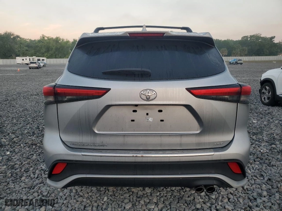2022 Toyota Highlander XSE with VIN 5TDJZRAHXNS139009, listed as a Copart auction lot 50902275 with 37,409 mi miles and Clean Title. Bid and sale history available at carsss.com. Image 6.