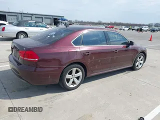 2012 Volkswagen Passat SE z VIN 1VWBH7A31CC076037, wystawiony jako IAAI lot #41905200 z przebiegiem 141 809 mil mil oraz . Historia ofert i sprzedaży dostępna na DreamBid. Obrazek 4.