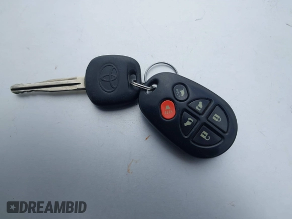 2005 Toyota Sienna XLE with VIN 5TDBA22CX5S039921, listed as a IAAI auction lot 41812339 with 245,111 mi miles and . Bid and sale history available at DreamBid. Image 11.