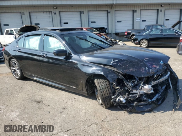 2018 BMW 7 Series ALPINA B7 xDrive with VIN WBA7F2C50JG424655, listed as a Copart auction lot 70325634 with 0 mi miles and Salvage Title. Bid and sale history available at carsss.com. Image 4.