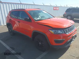 2017 Jeep Compass Sport z VIN 3C4NJDAB1HT628125, wystawiony jako IAAI lot #42218375 z przebiegiem 52 415 mil mil oraz . Historia ofert i sprzedaży dostępna na DreamBid. Obrazek 1.