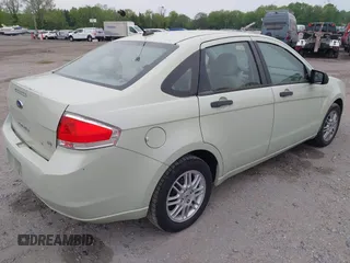 2011 Ford Focus SE with VIN 1FAHP3FN3BW115555, listed as a IAAI auction lot 42193127 with 110,045 mi miles. Bid and sale history available at carsss.com. Image 4.