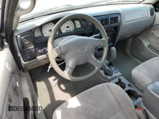 2002 Toyota Tacoma PreRunner with VIN 5TESM92N82Z140102, listed as a Copart auction lot 57904865 with 352,308 mi miles and Salvage title. Bid and sale history available at DreamBid. Image 8.