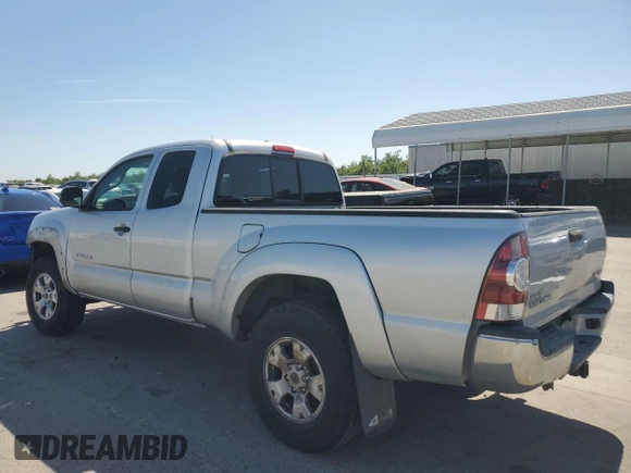 2010 Toyota Tacoma z VIN 5TEUU4EN1AZ740210, wystawiony jako Copart lot #58001235 z przebiegiem 126 682 mil mil oraz Szkoda całkowita • Salvage title. Historia ofert i sprzedaży dostępna na DreamBid. Obrazek 2.