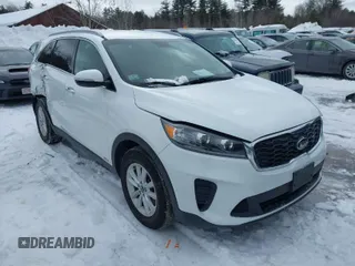 2019 Kia Sorento LX with VIN 5XYPGDA39KG452763, listed as a IAAI auction lot 41585609 with 71,503 mi miles. Bid and sale history available at carsss.com. Image 1.