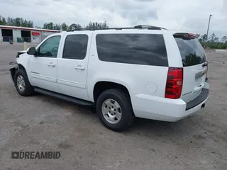 2014 Chevrolet Suburban LT with VIN 1GNSCJE06ER231476, listed as a IAAI auction lot 41768616 with 88,581 mi miles. Bid and sale history available at carsss.com. Image 3.