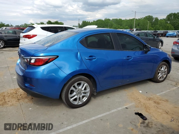2016 Scion iA z VIN 3MYDLBZVXGY136365, wystawiony jako Copart lot #58978555 z przebiegiem 180 823 mil mil oraz Czysty tytuł • Clean title. Historia ofert i sprzedaży dostępna na DreamBid. Obrazek 3.