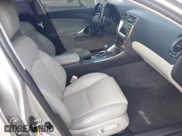2007 Lexus IS 250 with VIN JTHCK262672013022, listed as a IAAI auction lot 41514880 with 135,868 mi miles. Bid and sale history available at carsss.com. Image 5.