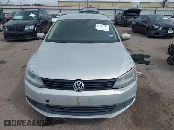 2011 Volkswagen Jetta Sedan SE w/Convenience & Sunroof PZEV with VIN 3VWDZ7AJ6BM340273, listed as a IAAI auction lot 41709714 with 156,491 mi miles. Bid and sale history available at carsss.com. Image 12.