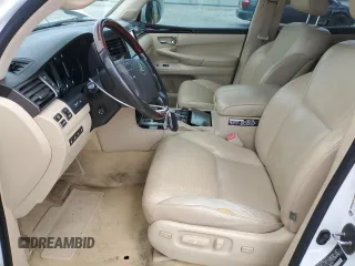 2011 Lexus LX 570 z VIN JTJHY7AXXB4061977, wystawiony jako Copart lot #57298345 z przebiegiem 177 793 mil mil oraz Szkoda całkowita • Salvage title. Historia ofert i sprzedaży dostępna na DreamBid. Obrazek 7.