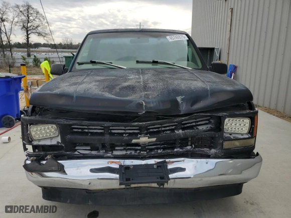 1998 Chevrolet C/K 1500 with VIN 1GCEC14W1WZ225923, listed as a Copart auction lot 45742875 with 171,077 mi miles and Salvage Title. Bid and sale history available at carsss.com. Image 5.